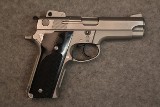 Smith & Wesson 659 - 1 of 2