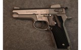 Smith & Wesson 659 - 2 of 2