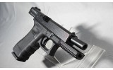 Glock ~ 17 Gen 3 (RTF2) ~ 9mm Luger - 5 of 6