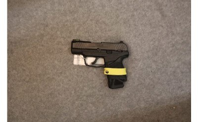 Ruger ~ MAX 9 ~ 9mm - Image 2 of 2