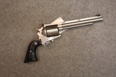 Ruger ~ New Model Super Blackhawk ~ .44 Rem Mag - Image 1 of 2