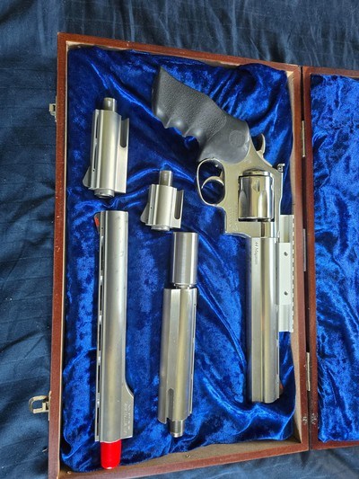 dan wesson .44 magnum 5 barrel stainless - Image 13 of 13
