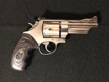 Smith & Wesson 625-5 Mountain Gun .45 Colt : 2 Grips + Original Box - 2 of 3