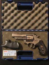 Smith & Wesson 625-5 Mountain Gun .45 Colt : 2 Grips + Original Box - 3 of 3