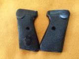 Sauer 38H
grips - 3 of 3