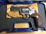 Smith & Wesson S&W 686 Plus Deluxe, 7Rd, 3in, .357 Mag. Revolver with HKS Speedloader
- 1 of 10