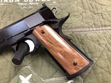 Alchemy Custom Weaponry ACW
Prime Elite Custom Grip Upgrade Custom 1911 by Master Gunsmith R. Schauland - 5 of 14