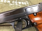 Smith & Wesson 41 22 Lr In Box 3 Mags 1960-70's - 9 of 25