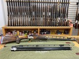 Beretta DT11 X Trap Combo w/B Fast Rib 12 Ga 32''Unsingle 34''Over/Under
Barrels Like New Must See WOOD!!!!! - 2 of 21