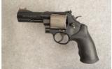 Smith & Wesson 329 PD Airlite.44 Magnum - 2 of 2