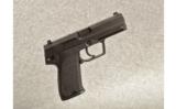 Heckler & Koch USP9mm Luger - 1 of 2