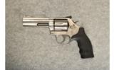 Smith & Wesson 686-6.357 Mag / .38 Spl - 2 of 2