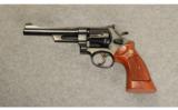 Smith & Wesson 27-2
.357 Magnum - 2 of 4