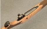 Winchester ~ Model 70 Super Grade Maple ~ 7 mm Remington Magnum - 4 of 9