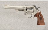 Smith & Wesson ~ Model 57 ~ .41 Magnum - 2 of 2