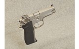 Smith & Wesson ~ Model 5906 ~ 9 mm Parabellum - 1 of 2