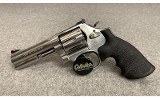 Smith & Wesson ~ 686-6 ~ .357 Magnum - 2 of 4