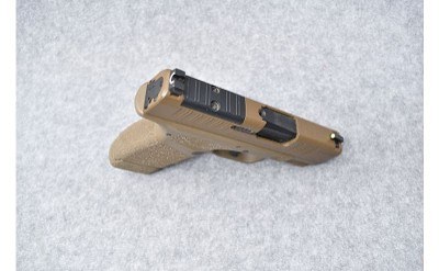 Springfield Armory ~ Hellcat ~ .9mm Luger - Image 3 of 4