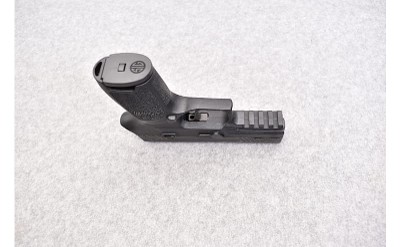 Sig Sauer ~ P320 ~ .9mm Luger - Image 4 of 4