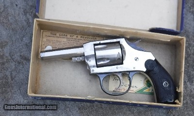 IVER JOHNSON MODEL 1900 DOUBLE ACTION REVOLVER - WITH ORIGINAL BOX - 2 1/2" BARREL