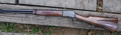 BROWNIING BL-22 GRADE I LEVER ACTION .22 CAL. S, L, LR - 20 INCH BARREL
MOUNTED WITH FOLDING REAR SIGHT , POST FRONT -