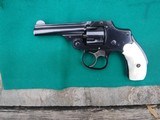 Smith & Wesson Saftey Hammerless - 32 s & w cartridge - 3 inch barrel