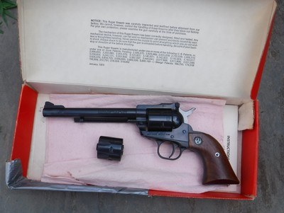 RUGER NEW MODEL SUPER SINGLE SIX - .22 WRM / .22LR - 6 1/2