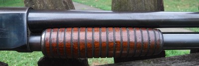 ITHACA MODEL 37 - 12 GAUGE PUMP ACTION SHOTGUN - PLAIN BARREL WITH POLY CHOKE - Image 4 of 9
