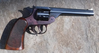 HARRINGTON & RICHARDSON9 SHOT DOUBLE ACTIN REVOLVER - 6
