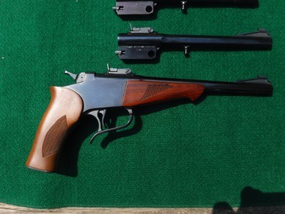 THOMPSON CENTER CONTENDER - SINGLE SHOT PISTOL -THREE OCTOGON BARRELS - 9 7/8