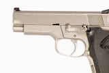 SMITH & WESSON 4046 40 S&W DURYS # 249310 - 5 of 8