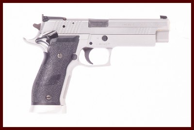 SIG SAUER P226 S 9MM - Image 1 of 4