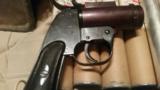 EUREKA VACUUM CLEANER CO. 1942 WWII M8 FLARE PISTOL with 6 original Parachute Flares and Storage Bin OFFERS CONSIDERED - 2 of 12