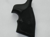 Uncle Mike's Rubber Grip Fits S&W K & L Square Butt/EXCELLEMT CONDITION!! - 4 of 6