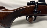 Winchester model 70 Classic Super Grade III 30-06 caliber Fabulous Wood, Mint condition - 8 of 15