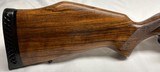 Weatherby Mark V, 257 Weatherby mag, Super wood, Mint condition - 2 of 15
