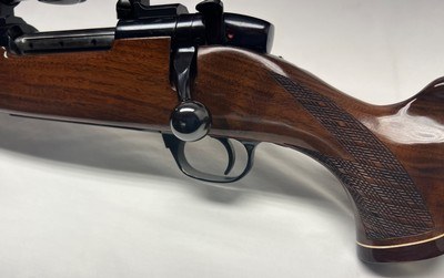 LEFT HANDED Weatherby German Mark V, in 300 Wby. Mag. caliber.  Magnificent rifle - Image 2 of 19