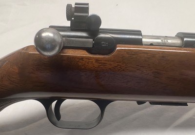 Browning T bolt rifle Grade II in 22 caliber. 98% Condition, Belgium made 1969 - Image 2 of 15