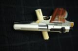 Smith & Wesson Model
39-2 Nickel made in 1975 9mm Para. - 5 of 11