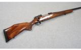Weatherby Mark V 7MM Remington Magnum - 1 of 7