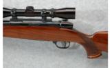 Weatherby Model Mark V .240 Magnum - 4 of 7