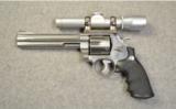 Smith&Wesson Model 629-3 Classic
.44 Magnum - 2 of 2