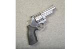 SMITH&WESSON Model 629-6
.44 Magnum - 1 of 2