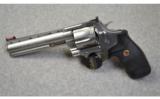 Colt Anaconda
.44 Magnum - 2 of 3
