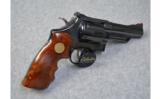 Smith&Wesson Model 29-2
.44 Magnum - 1 of 2