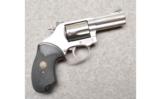 Smith&Wesson Model 60-15, 357 Magnum - 1 of 3