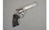 Smith&Wesson Model 686.357 Magnum - 1 of 2