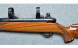 Weatherby Mark V,
300 WBY Mag - 5 of 7