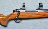 Weatherby Mark V,
300 WBY Mag - 2 of 7