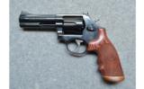 Smith&Wesson Model 586-8,
357 Mag - 2 of 2